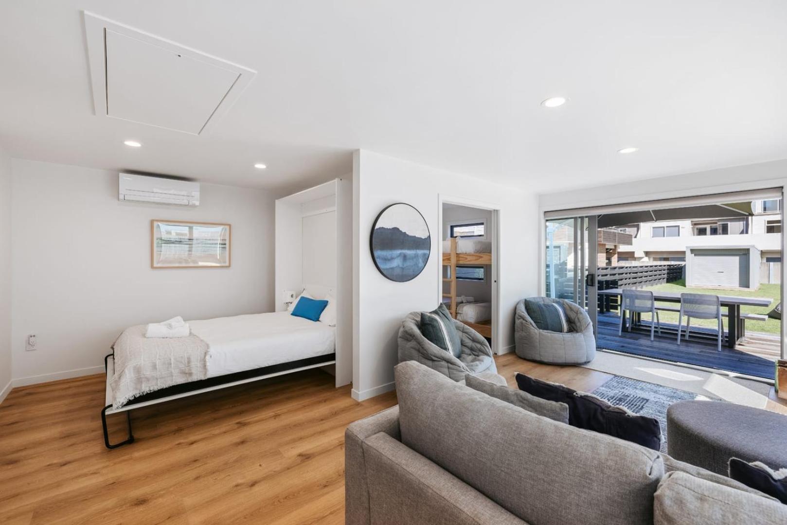 The Iconic Kiwi Bach, Full Site Downtown Mount Villa Mount Maunganui Exterior photo