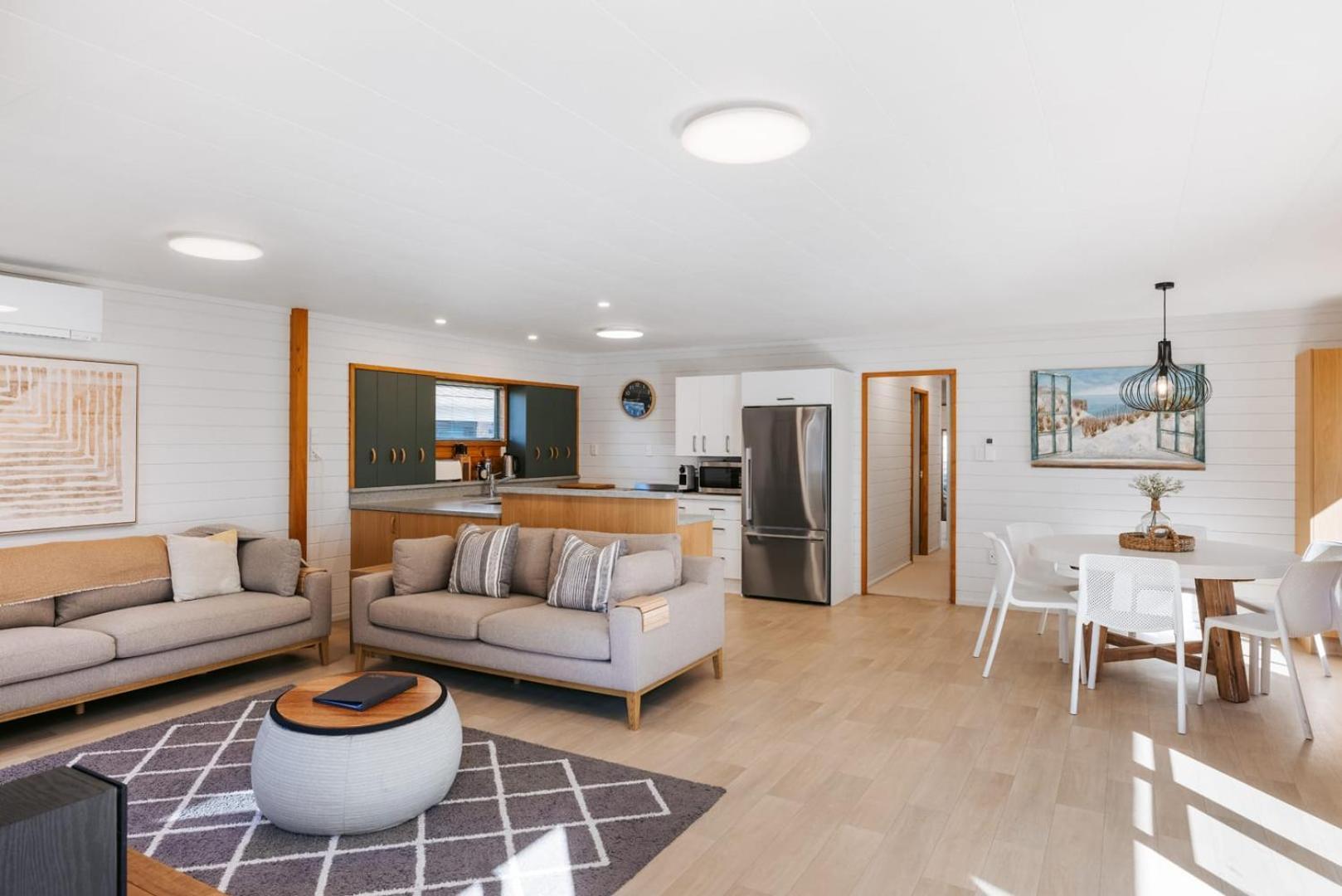 The Iconic Kiwi Bach, Full Site Downtown Mount Villa Mount Maunganui Exterior photo